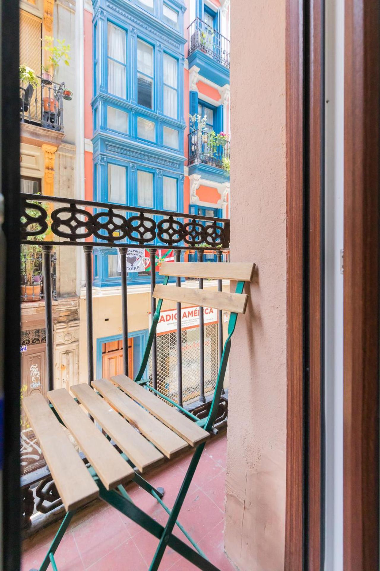 Comfy Old Town Apartment By Next Stop Більбао Екстер'єр фото